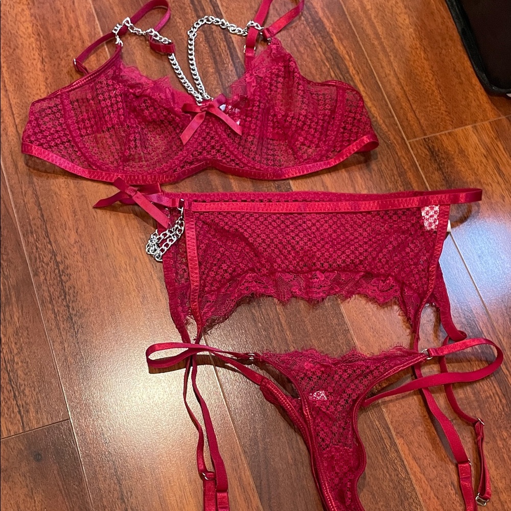 Red Lace 3-Piece Intimate Set with Garter and Chain Detail- NWOT Size Medium